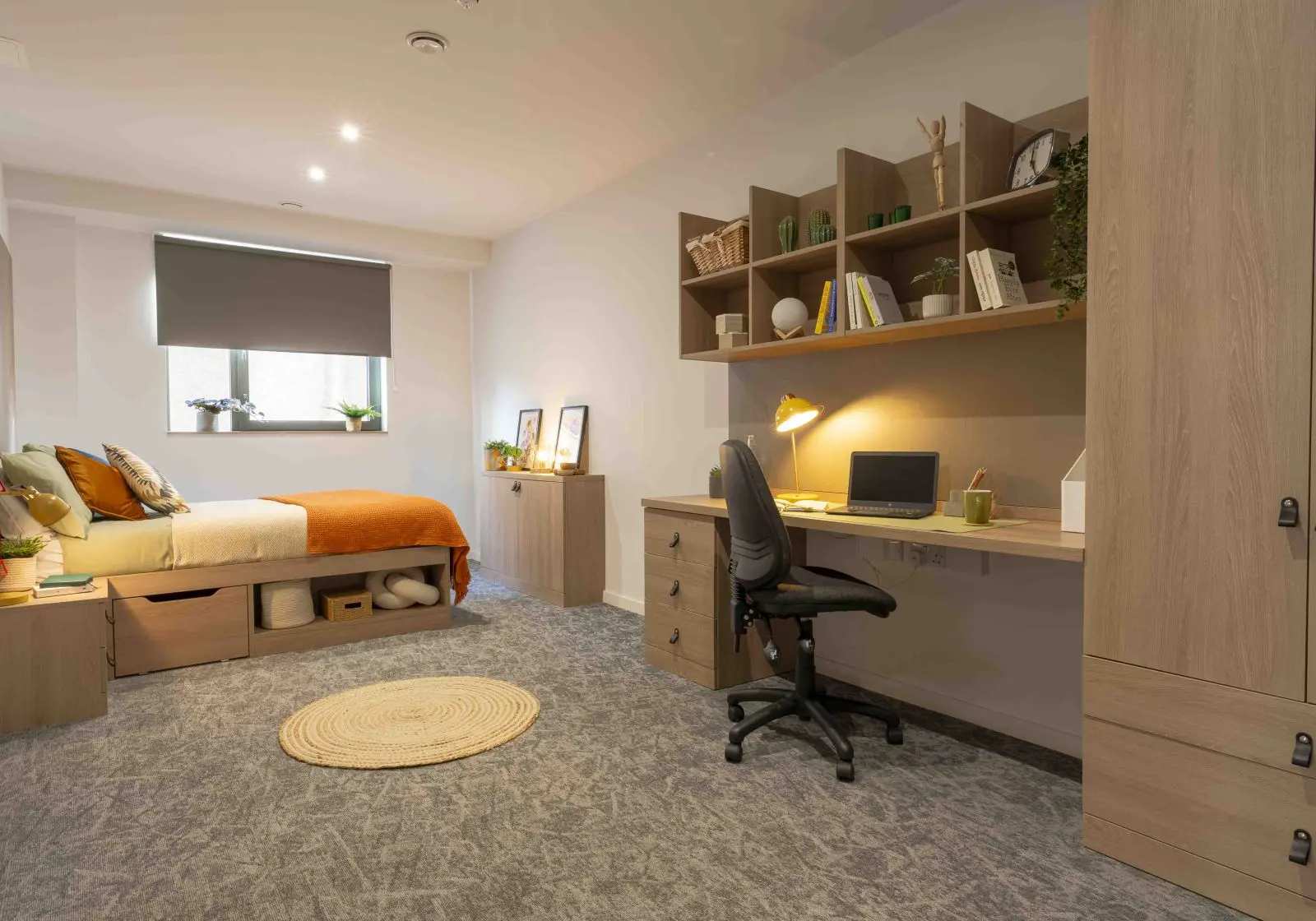 Gold En-Suite - The Mont - Gallery - 3