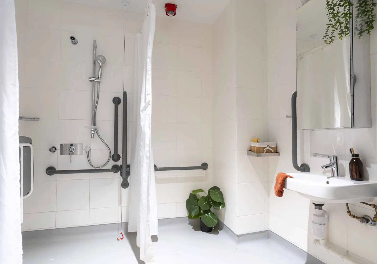 Gold En-Suite - The Mont - Gallery - 8