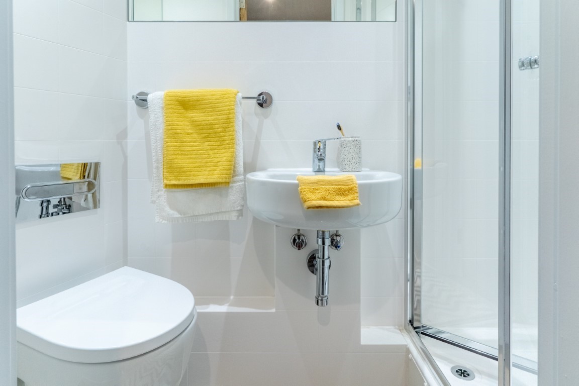  Silver En-Suite  -  The Mont  - Gallery -  4