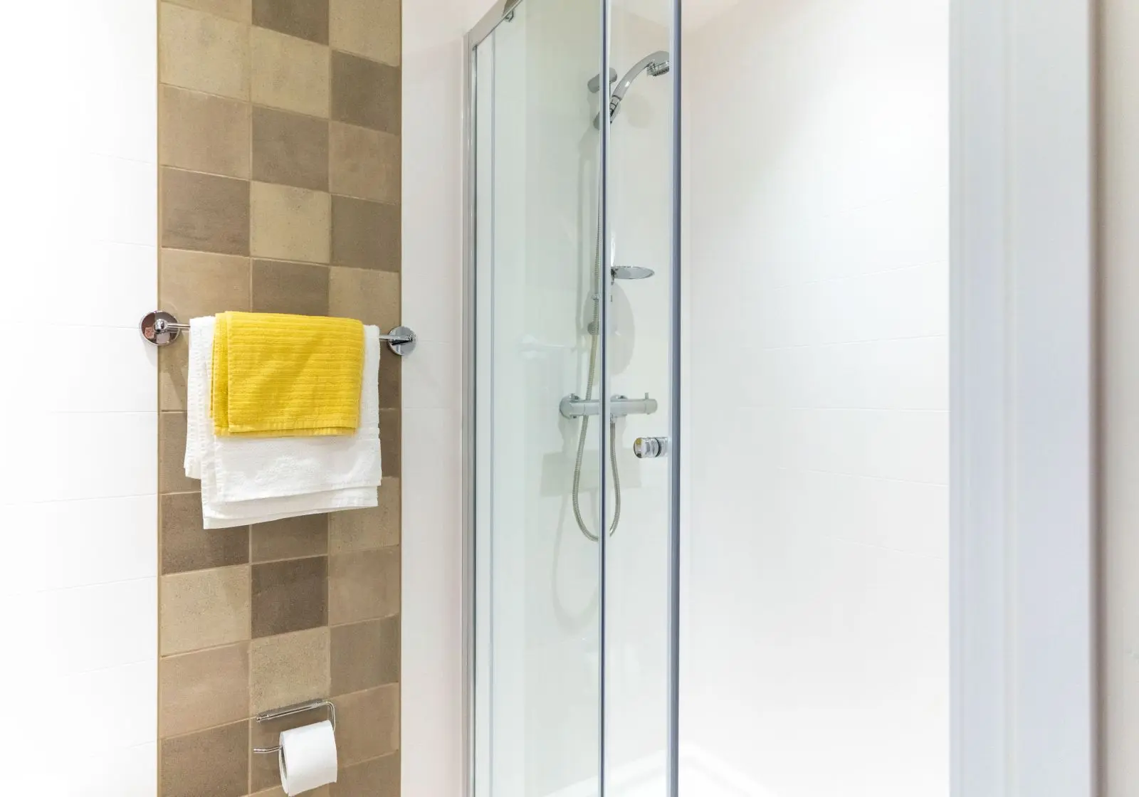 Platinum Studio - The Mont - Gallery - 1
