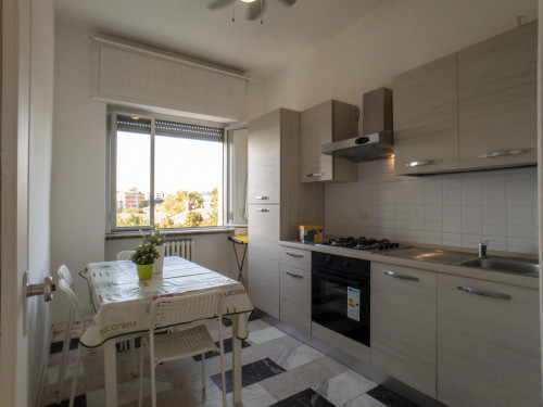Cosy single bedroom close to Sesto Rondò metro station - Gallery - 16