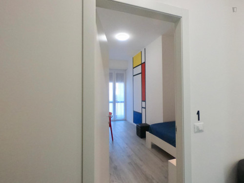 Spacious double bedroom with balcony close to Pasteur metro station - Gallery - 2