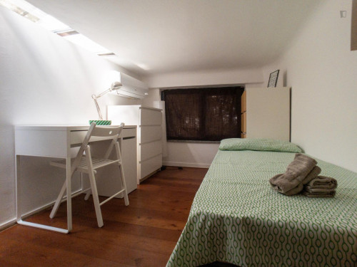 Homy single bedroom in an amazing loft near Porta Romana