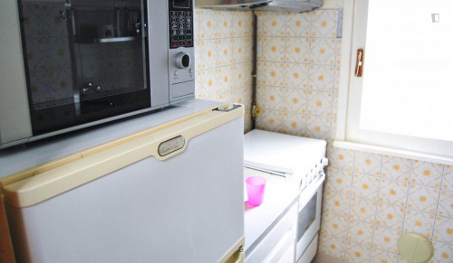 Bed in a twin bedroom, in a 3-bedroom flat near the Forlanini train station - Gallery - 6