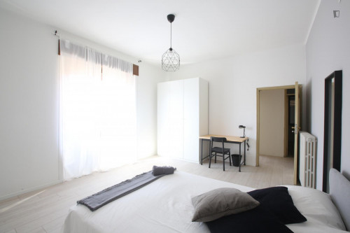 Relaxing double bedroom near Parco Giardino Ducale Estense