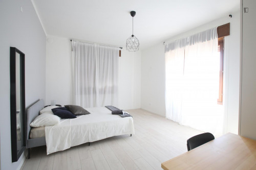 Relaxing double bedroom near Parco Giardino Ducale Estense