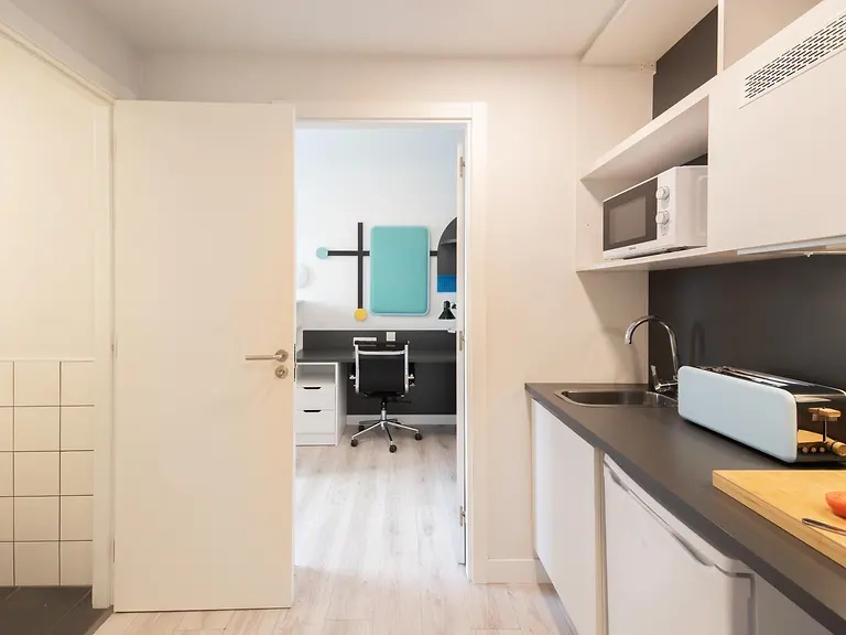  Single With Shared Bathroom & Kitchen  -  Aleu University Residence  - Gallery -  5