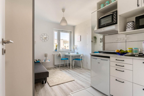 Studio flat 25 minutes to Warsaw's Center, close to SWPS University
