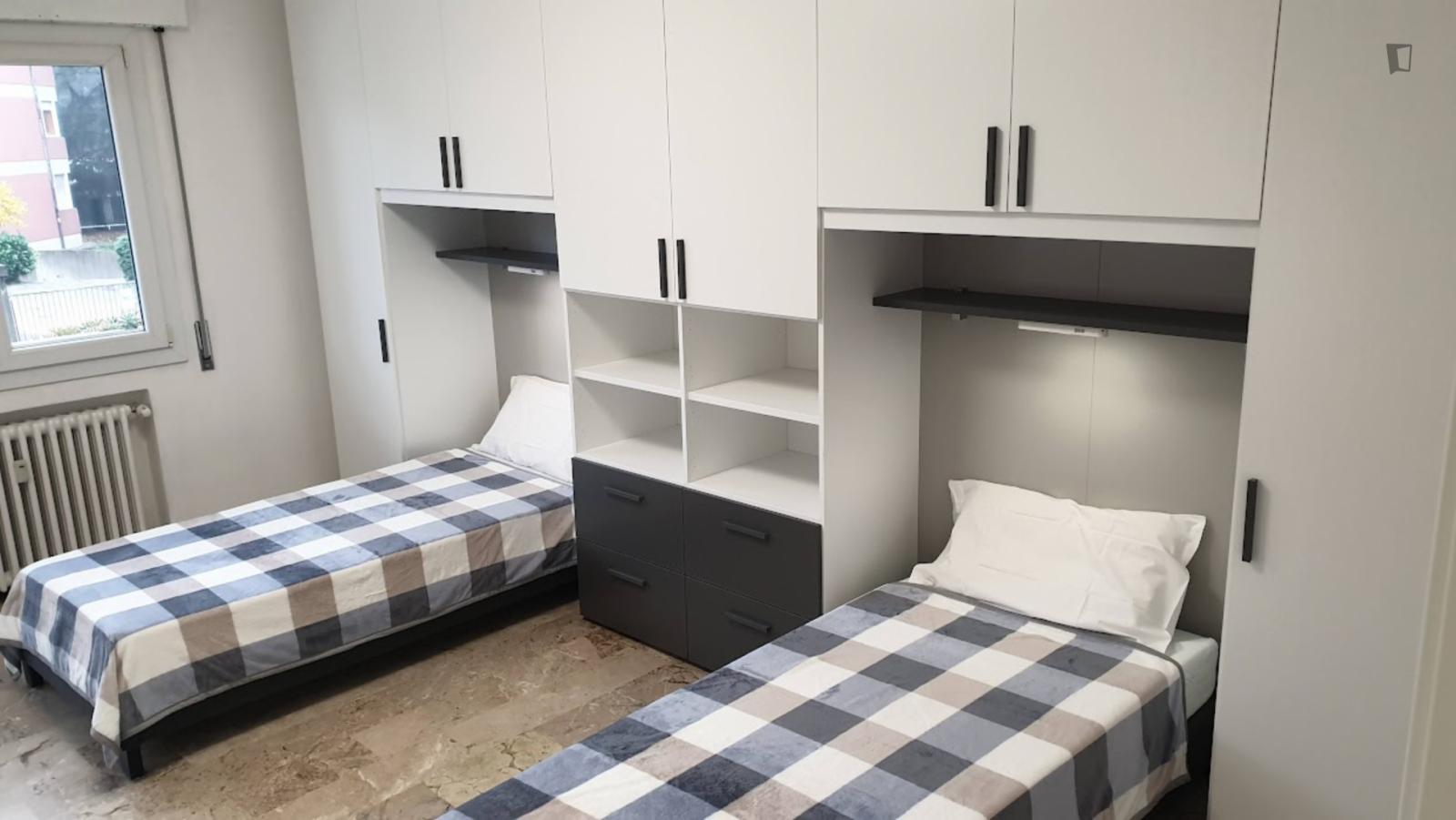 Comfy Twin Bedroom Close To Venezia Mestre Station - 1