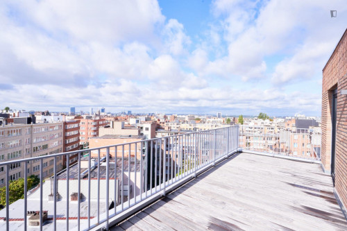 Penthouse - City Views/Free Parking/Luggage Room - Gallery - 14