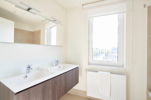 Penthouse - City Views/Free Parking/Luggage Room - Gallery - 7