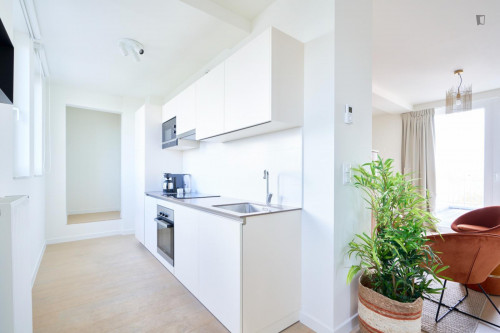 Penthouse - City Views/Free Parking/Luggage Room