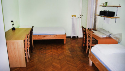 Bed in cool twin bedroom close to Milano Forlanini railway station