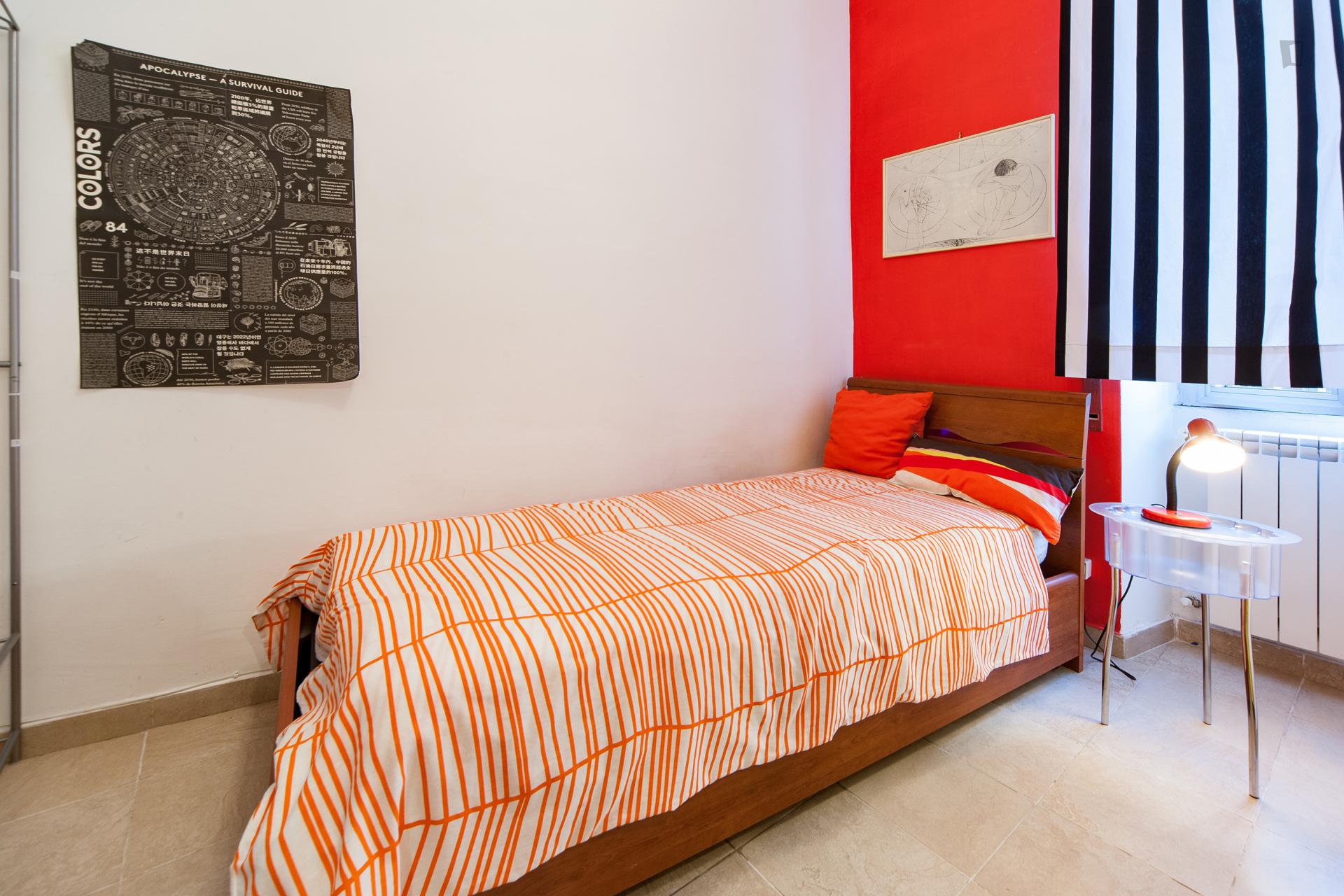 Modern single ensuite bedroom close to the Trastevere area