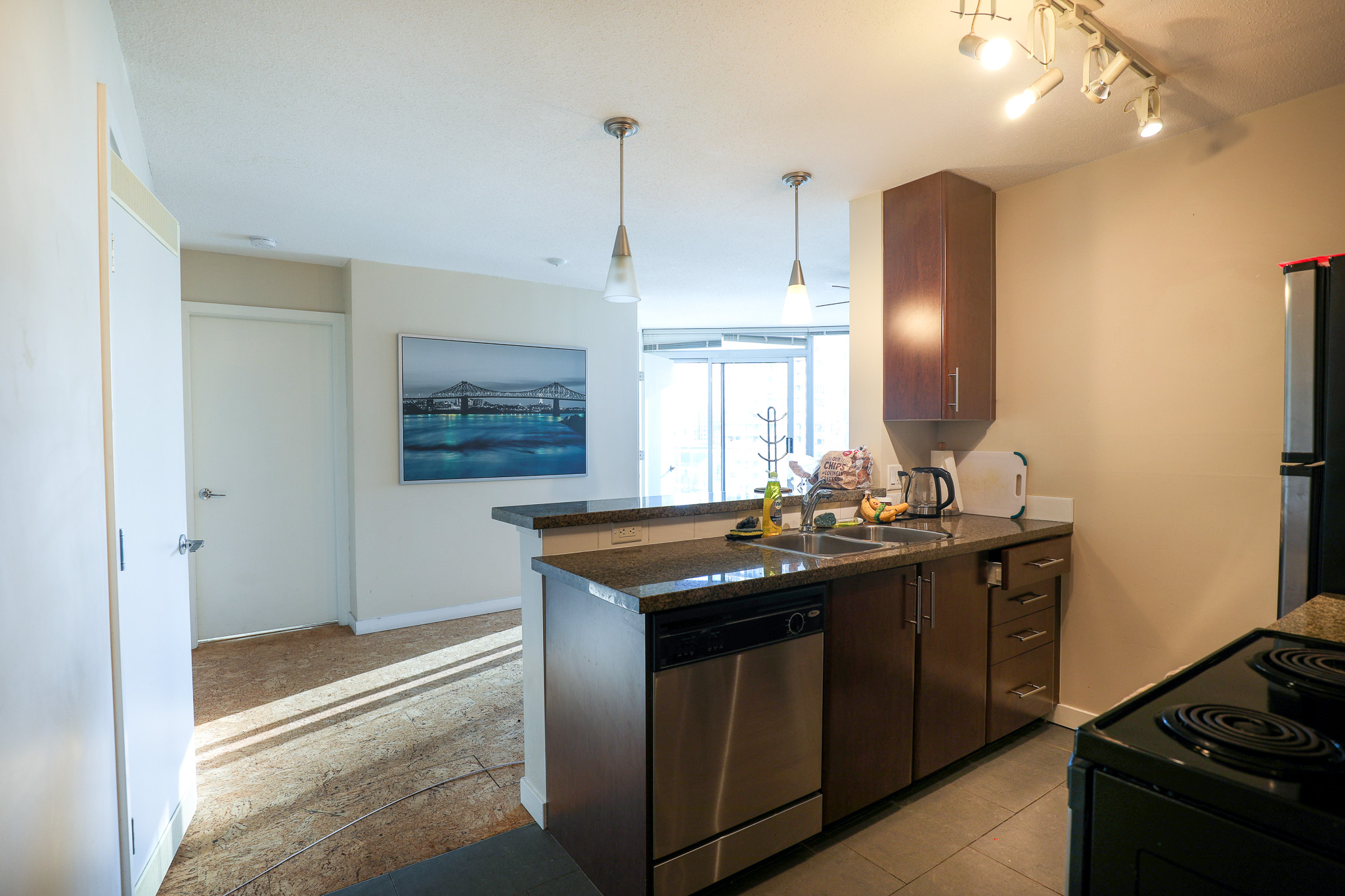  Private Bedroom W/ Windows | Shared Bathroom  -  Vle Ltd 668 Citadel Parade  - Gallery -  12