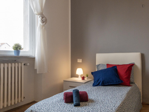 Bed in a twin bedroom connected with Cattolica University - Gallery - 19