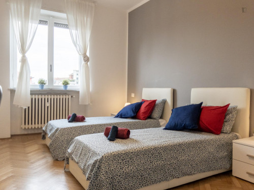 Bed in a twin bedroom connected with Cattolica University - Gallery - 25