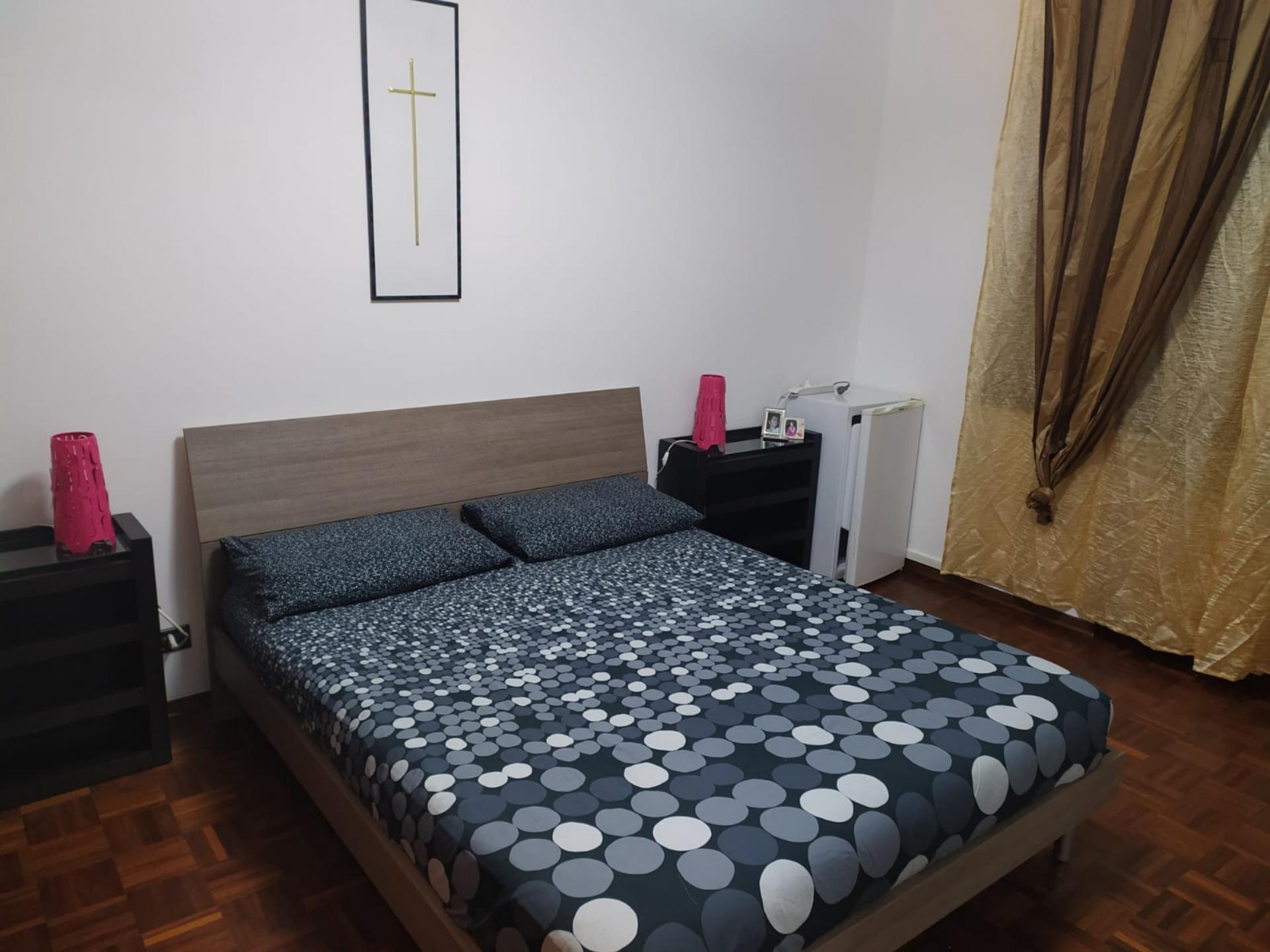 Bedroom in a shared apartment in a quiet area near Bologna