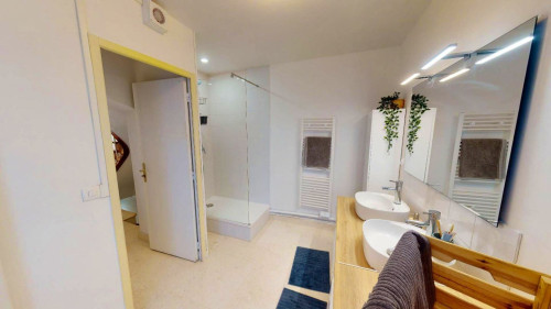 Amazing Newly Apt. w/ City Views near Hauts-de-Seine