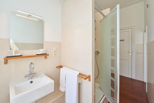 Luxurious 4-bedroom apartment near Square Marie-Louise - Gallery - 35