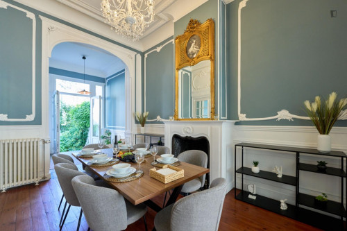 Luxurious 4-bedroom apartment near Square Marie-Louise - Gallery - 19
