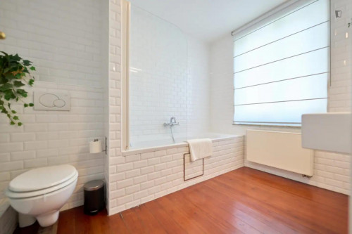 Luxurious 4-bedroom apartment near Square Marie-Louise - Gallery - 7