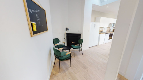 Bright Comfortable Apt. near Vauban