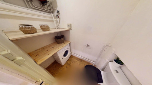 5-Bed Apartment on rue Peyras