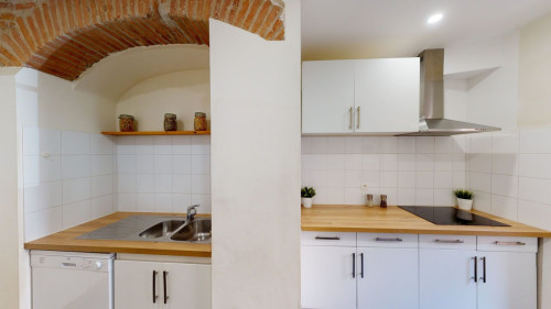 5-Bed Apartment on rue Peyras