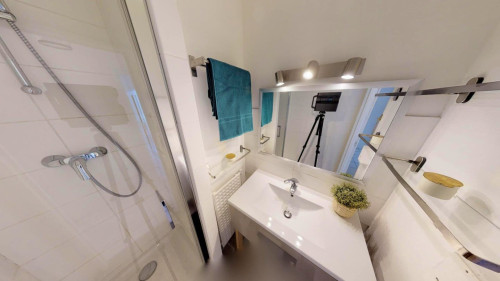 Exceptional Stunning Apt. close to Gorge-de-Loup