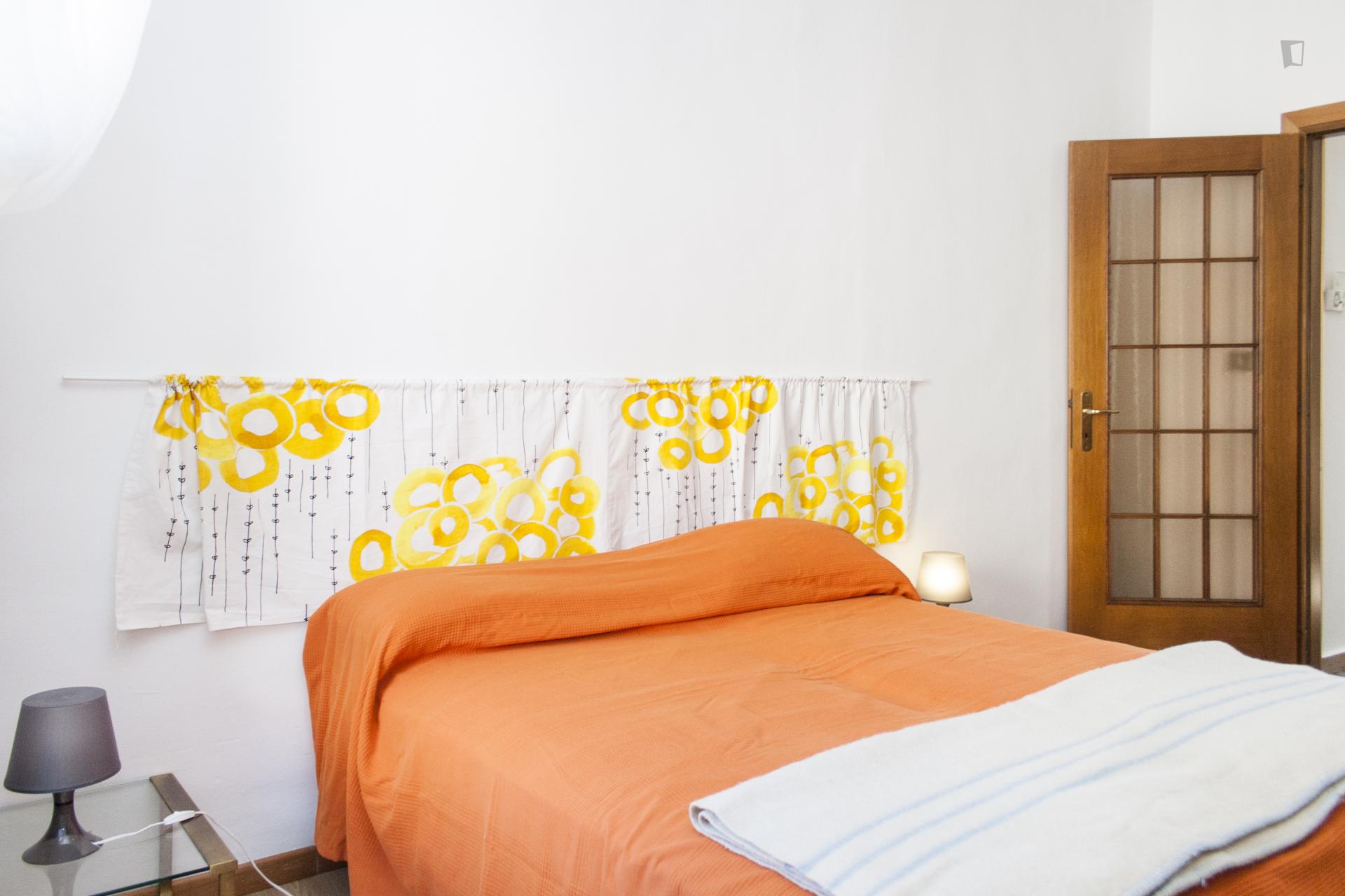 Two bedroom apartment ideal for two guests in Barriera di Milano