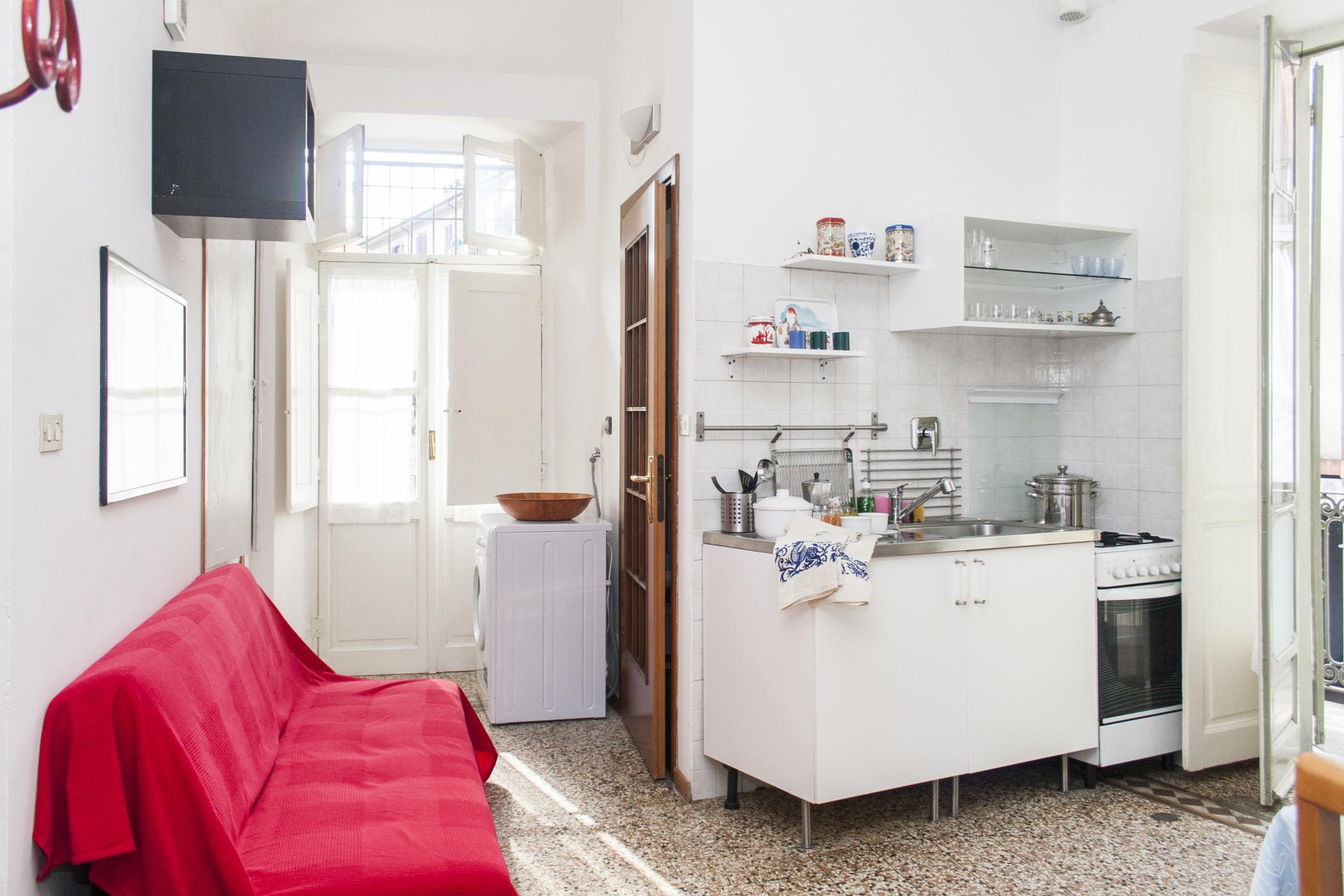 Two bedroom apartment ideal for two guests in Barriera di Milano