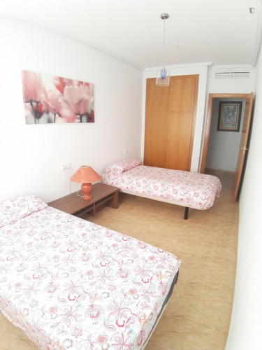 Nice twin bedroom near Universidad de la Merced