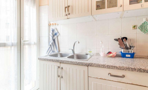 Neat double bedroom in Tuscolano neighbourhood