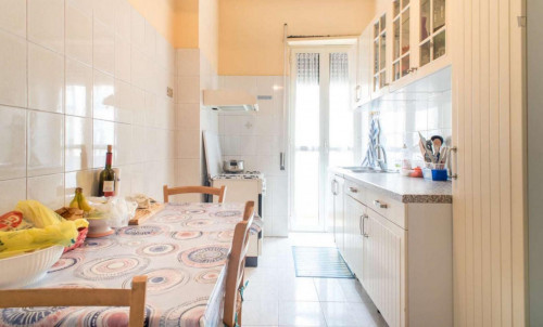 Neat double bedroom in Tuscolano neighbourhood - Gallery - 19