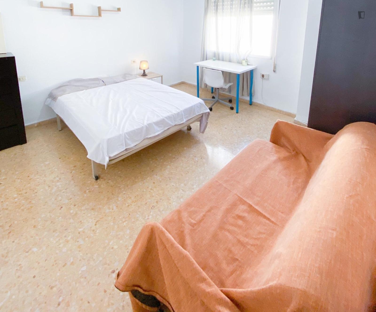 Lovely Double Bedroom Close To The University Of Valencia - Lovely double bedroom close to the University of Valencia - Gallery - 1