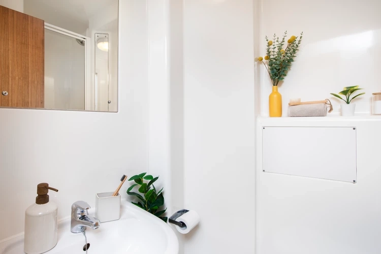  Extra Large Standard Single En-Suite  -  Purbeck House  - Gallery -  2