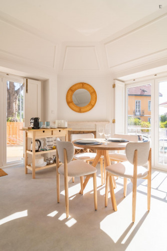 Cozy 1-Bedroom Apartment in Sunny Estoril  - Gallery -  5