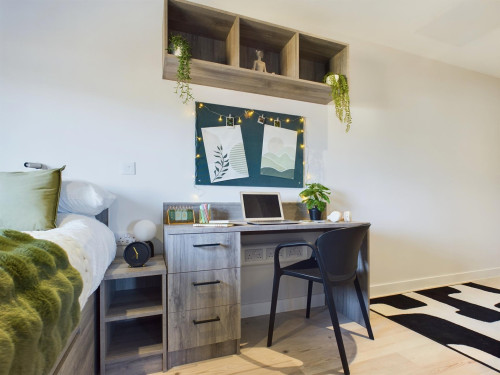 Crown Place - Gallery - 21