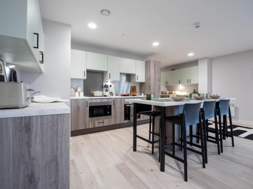 Crown Place - Gallery - 32