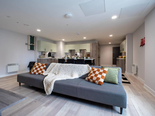 Crown Place - Gallery - 30