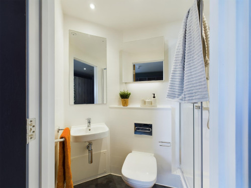 Crown Place - Gallery - 25