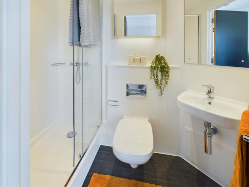 Crown Place - Gallery - 19