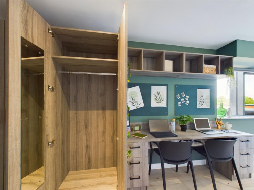 Crown Place - Gallery - 24