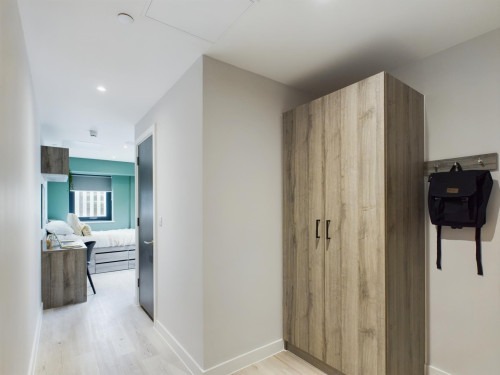 Crown Place - Gallery - 47