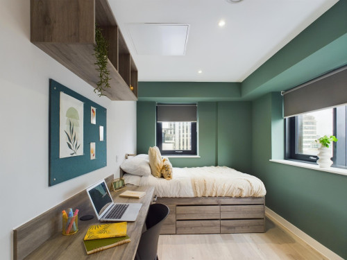 Crown Place - Gallery - 51