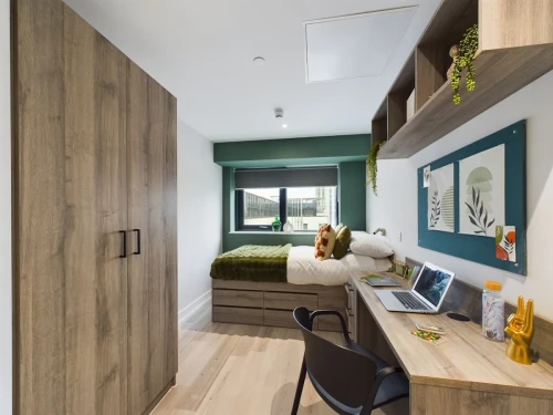 Crown Place - Gallery - 25
