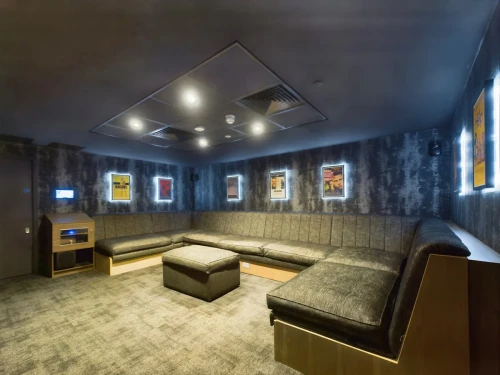 Crown Place - Gallery - 7