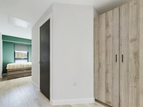 Crown Place - Gallery - 48