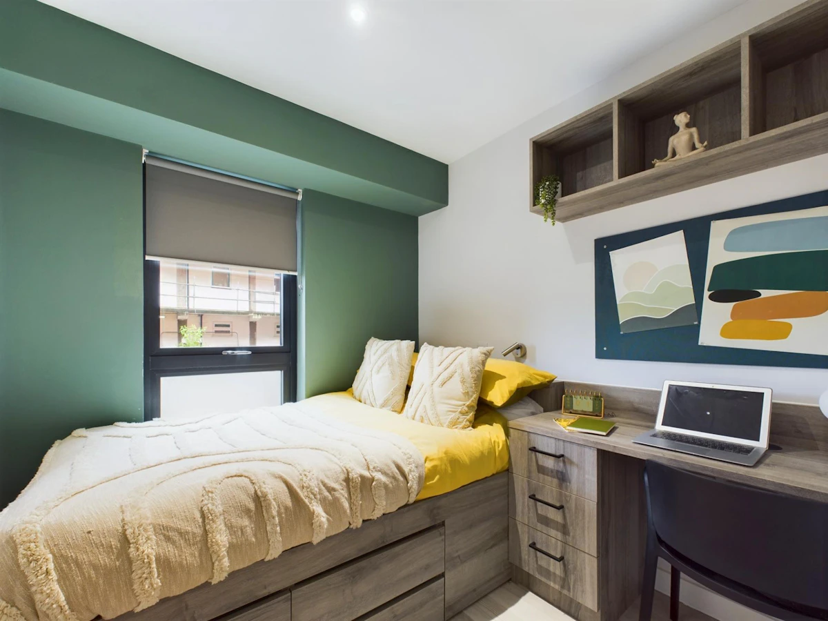 Crown Place - Gallery - 31
